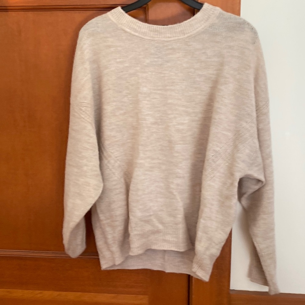 GAP SWEATER